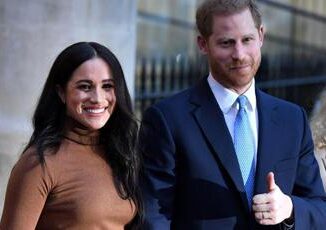 Alleato di Trump allattacco di Harry e Meghan Titoli reali usati per critiche politiche