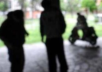 Armi la lunga spirale degli accoltellamenti boom fra i giovanissimi