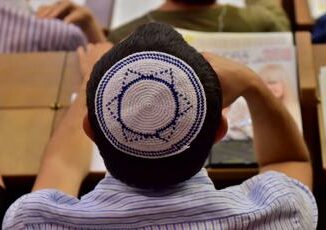Antisemitismo in Italia, il report: casi raddoppiati dal 2022 al 2023 2 Antisemitismo in Italia il report casi raddoppiati dal 2022 al 2023