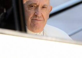 Papa Francesco ricoverato al Gemelli per la bronchite Necessari accertamenti