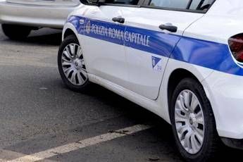 Roma, investita da un’auto in via Ardeatina: morta 56enne