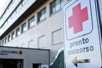 Incidente a Orbetello, scontro tra due auto: 8 feriti nel Grossetano