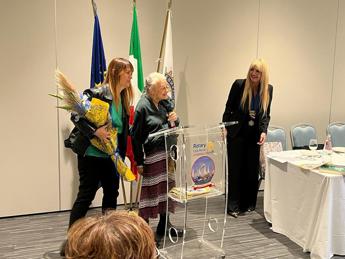 Al Rotary Club Cristoforo Colombo serata dedicata ai minori con il Garante infanzia del Lazio 2 Al Rotary Club Cristoforo Colombo serata dedicata ai minori con il Garante infanzia del Lazio