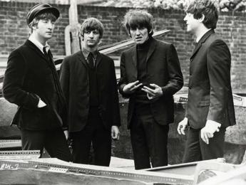 Beatles in vetta alle classifiche inglesi, nuovi record a 60 anni dal primo successo 1 Beatles in vetta alle classifiche inglesi nuovi record a 60 anni dal primo successo