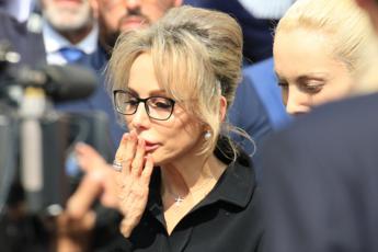 Berlusconi, la figlia Marina: "Mio padre perseguitato" 1 Berlusconi la figlia Marina Mio padre perseguitato