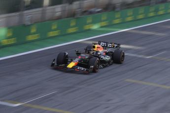 Gp Bahrain, Verstappen in fuga: Ferrari indietro – La diretta