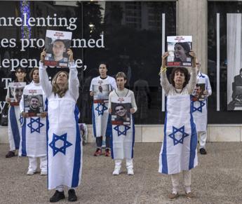 Israele-Hamas, alta tensione su ostaggi ma Netanyahu tira dritto: “Nulla ci fermerà”