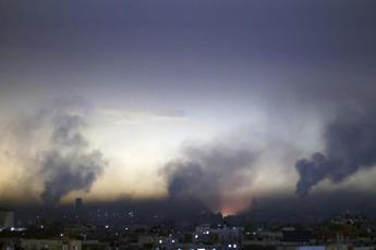 Israele-Hamas, media palestinesi: “Intensi bombardamenti su Gaza”