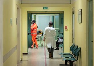 Parte colpo da pistola del deputato Pozzolo, un ferito al veglione 2 Parte colpo da pistola del deputato Pozzolo un ferito al veglione