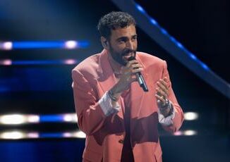 Sanremo 2024, Mengoni: "Per co-conduzione sto studiando come fosse esame università" 4 Sanremo 2024 Mengoni Per co conduzione sto studiando come fosse esame universita