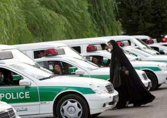 Iran armato di kalashnikov fa strage tra i parenti 12 morti