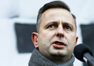 Polonia, l'avvertimento del ministro: "Prepararsi a possibile guerra con Russia" 5 Polonia lavvertimento del ministro Prepararsi a possibile guerra con Russia
