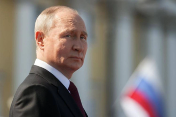 8 marzo, Putin alle donne: “Obiettivo più importante è maternità”