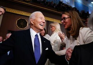 Biden e le battute sulleta durante il suo discorso Sono in giro da un po