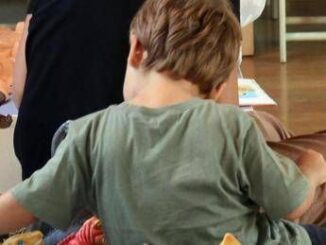 Bimbo in affido dalla nascita a 4 anni viene dato in adozione ad altri
