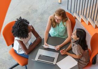 Donne e lavoro: sì, ma quale? Ecco i settori a prevalenza femminile 2 Donne e lavoro si ma quale Ecco i settori a prevalenza femminile