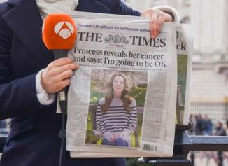 Kate Middleton e il cancro, lo star system si stringe alla principessa 3 Kate Middleton e il cancro lo star system si stringe alla principessa