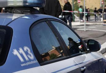 Torino, giovane ferito a colpi di machete: gamba amputata, un fermato