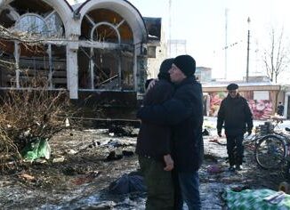 Ucraina Russia Kiev colpisce supermercato Donetsk con lanciarazzi Himars