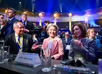 Von der Leyen: "Populisti vogliono distruggere Ue, non glielo permetteremo" 4 Von der Leyen Populisti vogliono distruggere Ue non glielo permetteremo