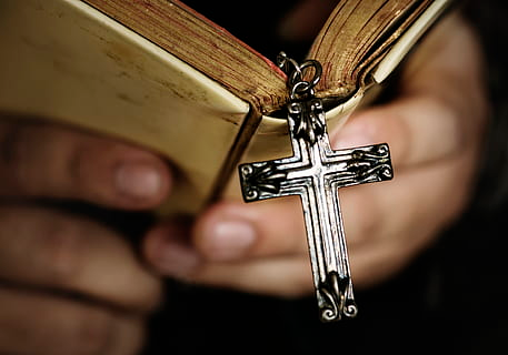Il turbamento di funzioni religiose