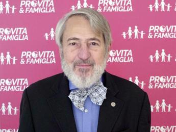 Figli coppie gay. Pro Vita Famiglia: Gualtieri certifica il furto di un papà