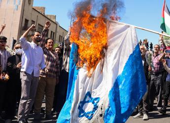 Fonti Usa: “L’Iran attaccherà oggi Israele con 100 droni e missili”
