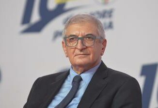 Foti: "Studenti che protestano nelle università? Era meglio mandarli a zappare" 5 Foti Studenti che protestano nelle universita Era meglio mandarli a zappare