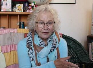 Morta a 84 anni Trina Robbins, fumettista e attivista che disegnò Wonder Woman 1 Morta a 84 anni Trina Robbins fumettista e attivista che disegno Wonder Woman