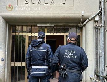 Roma, operazioni polizia locale per censimento 287 alloggi Ater in via Donna Olimpia