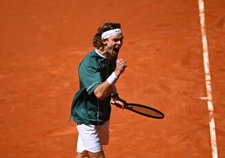 Rublev batte Alcaraz, sorpresa nei quarti di Madrid 3 Rublev batte Alcaraz sorpresa nei quarti di Madrid