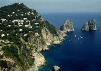 Capri, tornano acqua e turisti sull'isola: revocata ordinanza 3 Capri tornano acqua e turisti sullisola revocata ordinanza