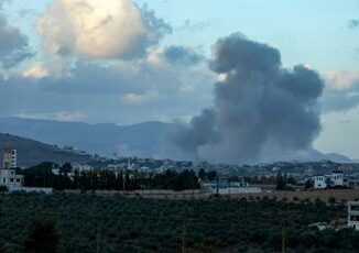 Israele bombarda il sud del Libano: "Distrutti centinaia di razzi pronti al lancio" 5 Israele bombarda il sud del Libano Distrutti centinaia di razzi pronti al lancio