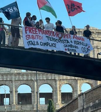 “Terrorista è Israele”, blitz Collettivi al Colosseo a sostegno palestinesi arrestati