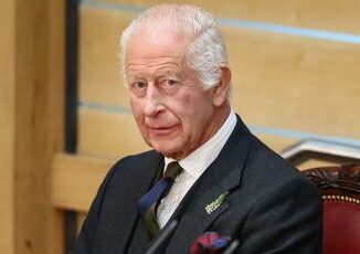 Re Carlo sospendera cure per il cancro durante visita in Australia e Samoa