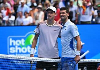 Sinner Djokovic oggi finale Atp Shanghai quando giocano orario e dove vederla in tv