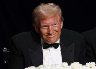Trump promette Proteggero le donne che a loro piaccia o no