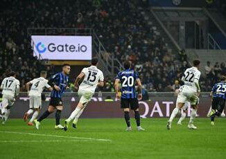 Inter-Napoli 1-1, gli azzurri restano in vetta 5 Inter Napoli 1 1 gli azzurri restano in vetta