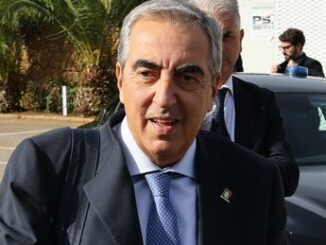 Report, Gasparri: "E' l'Hamas della tv" 4 Report Gasparri E lHamas della tv