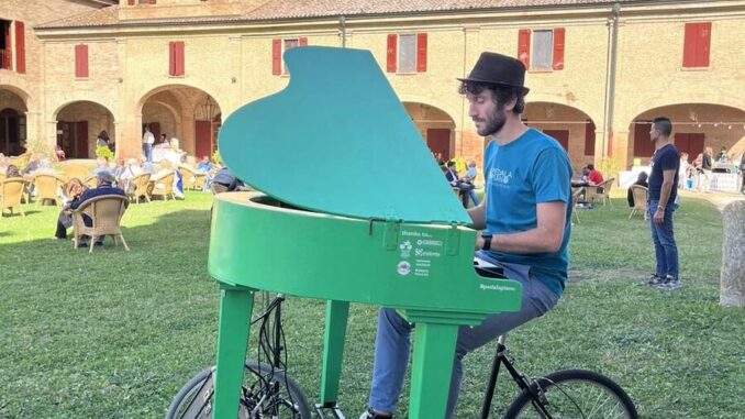Daniele Leoni & PEDALA PIANO Daniele Leoni & PEDALA PIANO