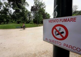 Milano dal 1 gennaio divieto di fumo in tutte le aree pubbliche allaperto