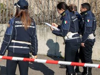 Milano investe su strisce mamma e figlio disabile e scappa arrestato