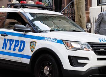 New York, ceo di United Healthcare ucciso a colpi di pistola davanti all’Hilton