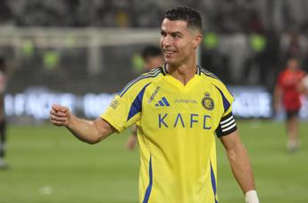 Ronaldo, regalo speciale per Natale: l’Al Nassr gli dona un suv da 200mila euro