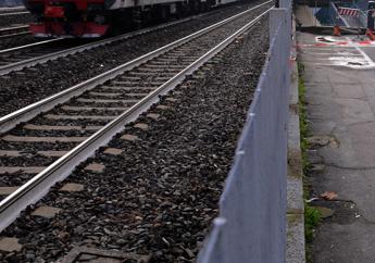 Treni, danneggiata nella notte linea ferroviaria Firenze-Roma