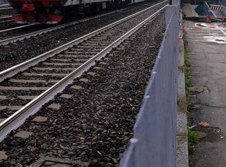 Verona 19enne sale sul tetto di un treno merci e muore fulminato
