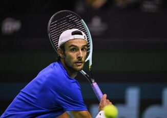Australian Open Musetti supera Shapovalov. Bronzetti eliminata