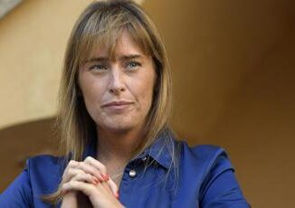 Boschi festeggia 44 anni e ammette: "Tornassi indietro farei l'attrice" 3 Boschi festeggia 44 anni e ammette Tornassi indietro farei lattrice