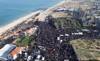 Gaza, Israele ferma rientro degli sfollati: “Hamas liberi Arbel Yehud”