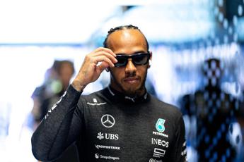 Hamilton, dalla pista alla macchina: tutto sul debutto in pista con la Ferrari